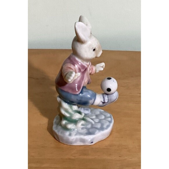 Albert Kessler Rabbit Soccer Ball Bunny Figurine Porcelain Ceramic Vintage - Picture 4 of 7